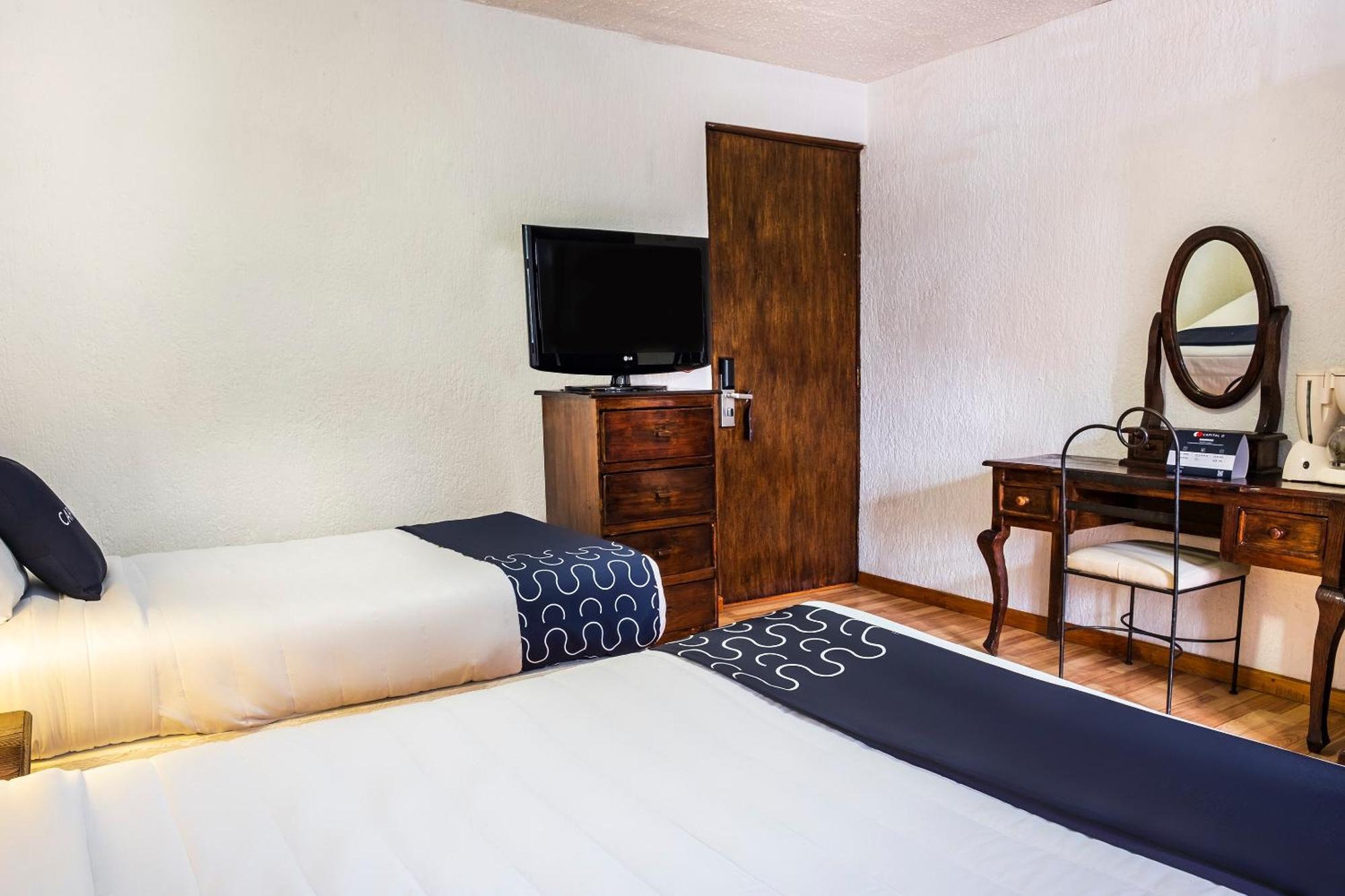 Hotel Capital O Central, 3*