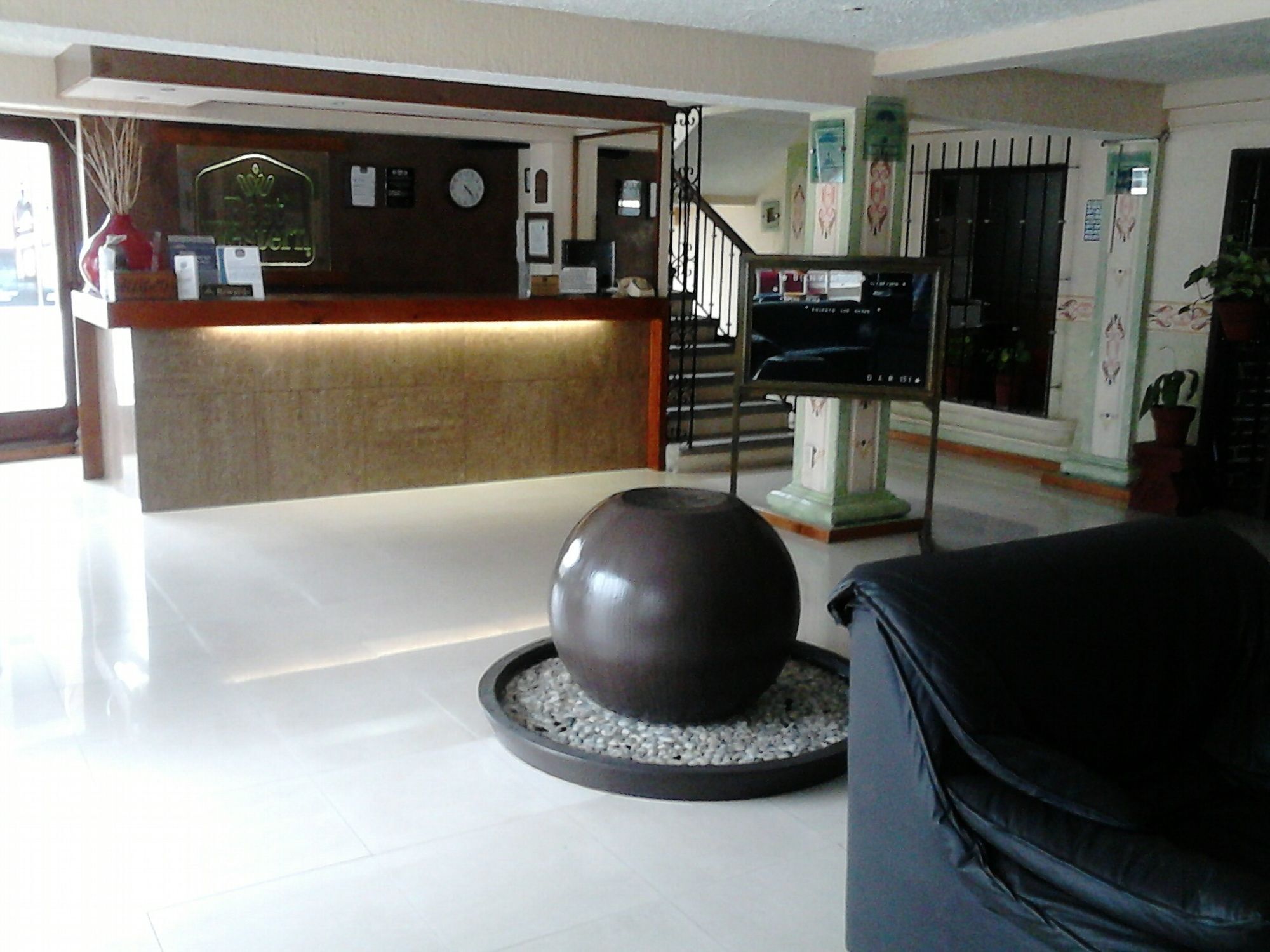 Capital O Central, 3*