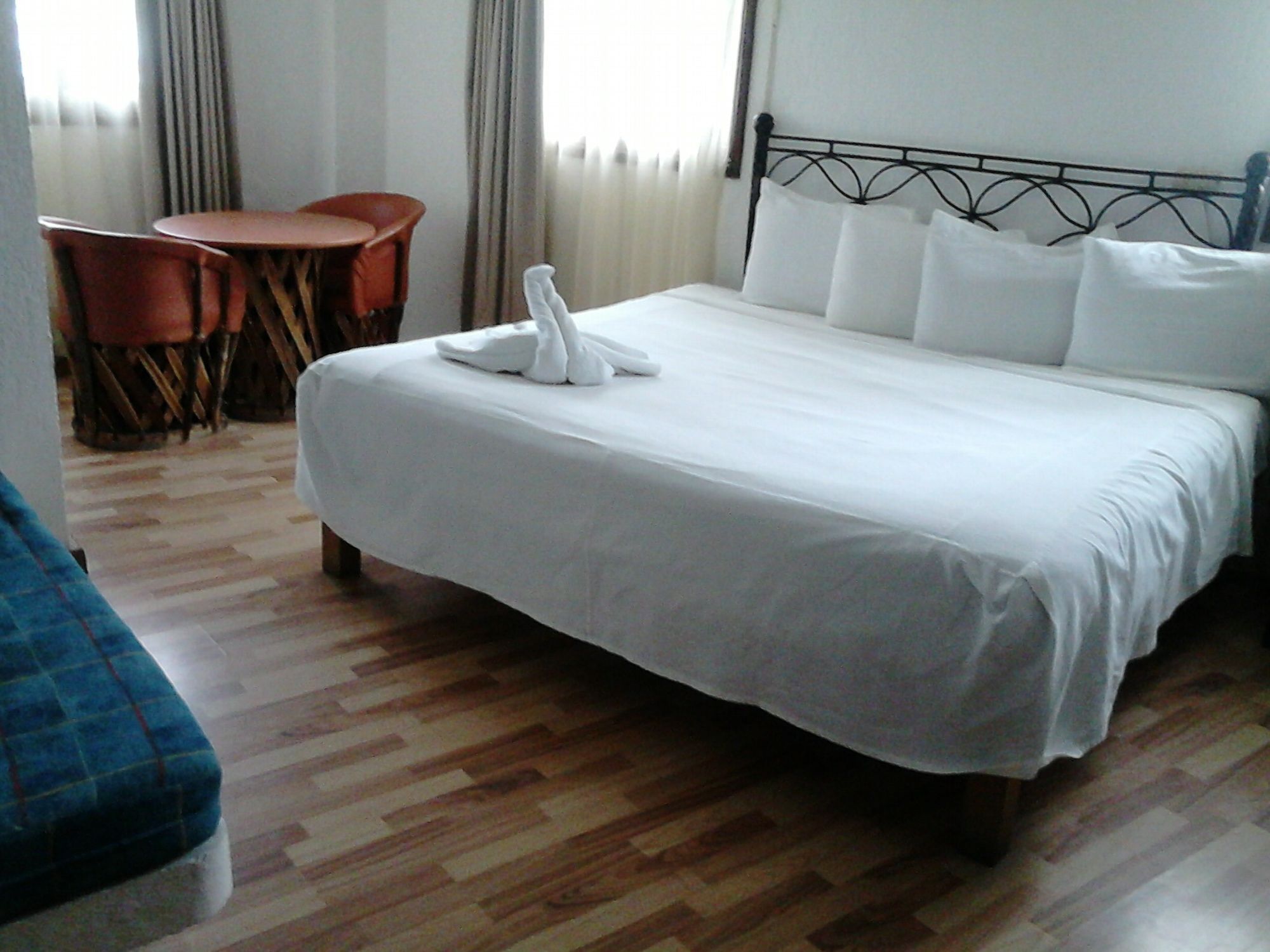 Capital O Central, Hotel